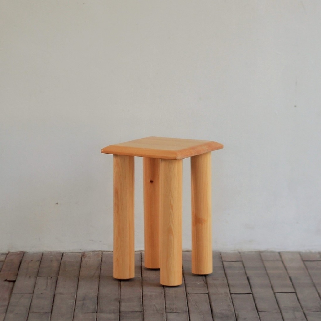 Uwitan Moku Stool – Bangku Serbaguna Aesthetic Minimalis Japandi  Kayu Pinus Solid Bentuk Kotak Kaki