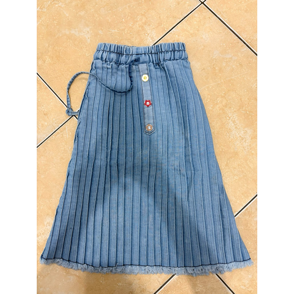 Rok Plisket Levis Anak