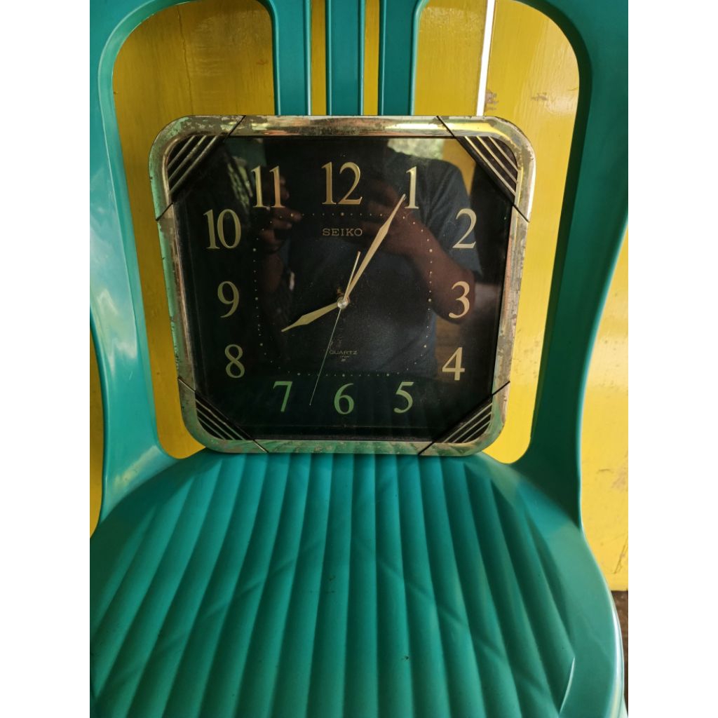 jam dinding jadul merk seiko japan normal