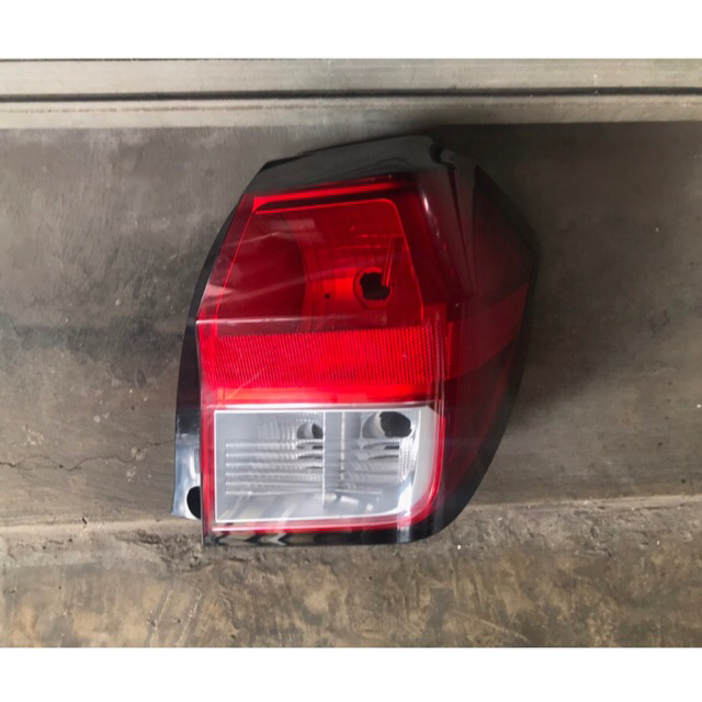Stoplamp lampu belakang daihatsu ayla 2023 2024 kanan