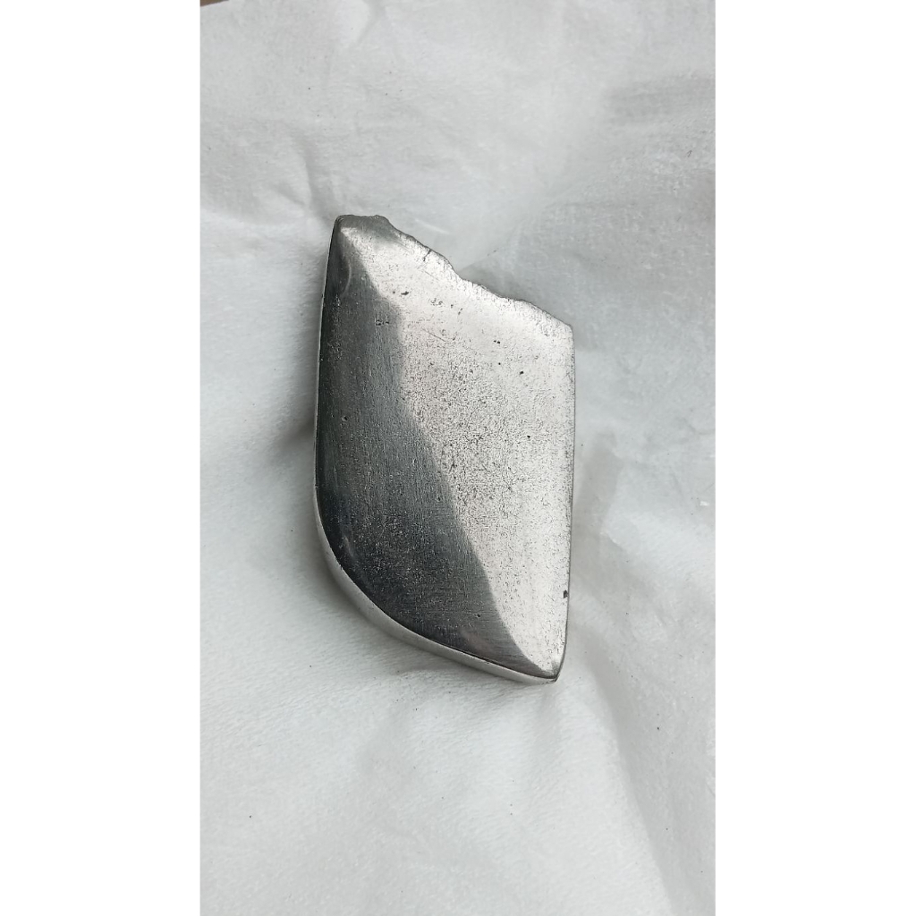 ataxite iron meteorite batu Besi Aji