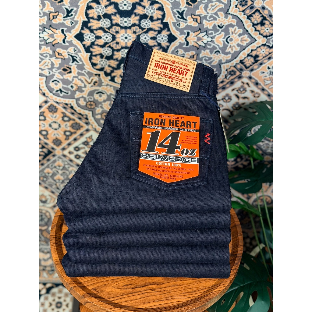 Iron Heart IH-888S-142ib 14oz Indigo x Black Selvage Relaxed Tapered Cut Jeans