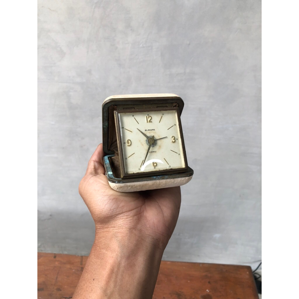 jam saku antik europa tua