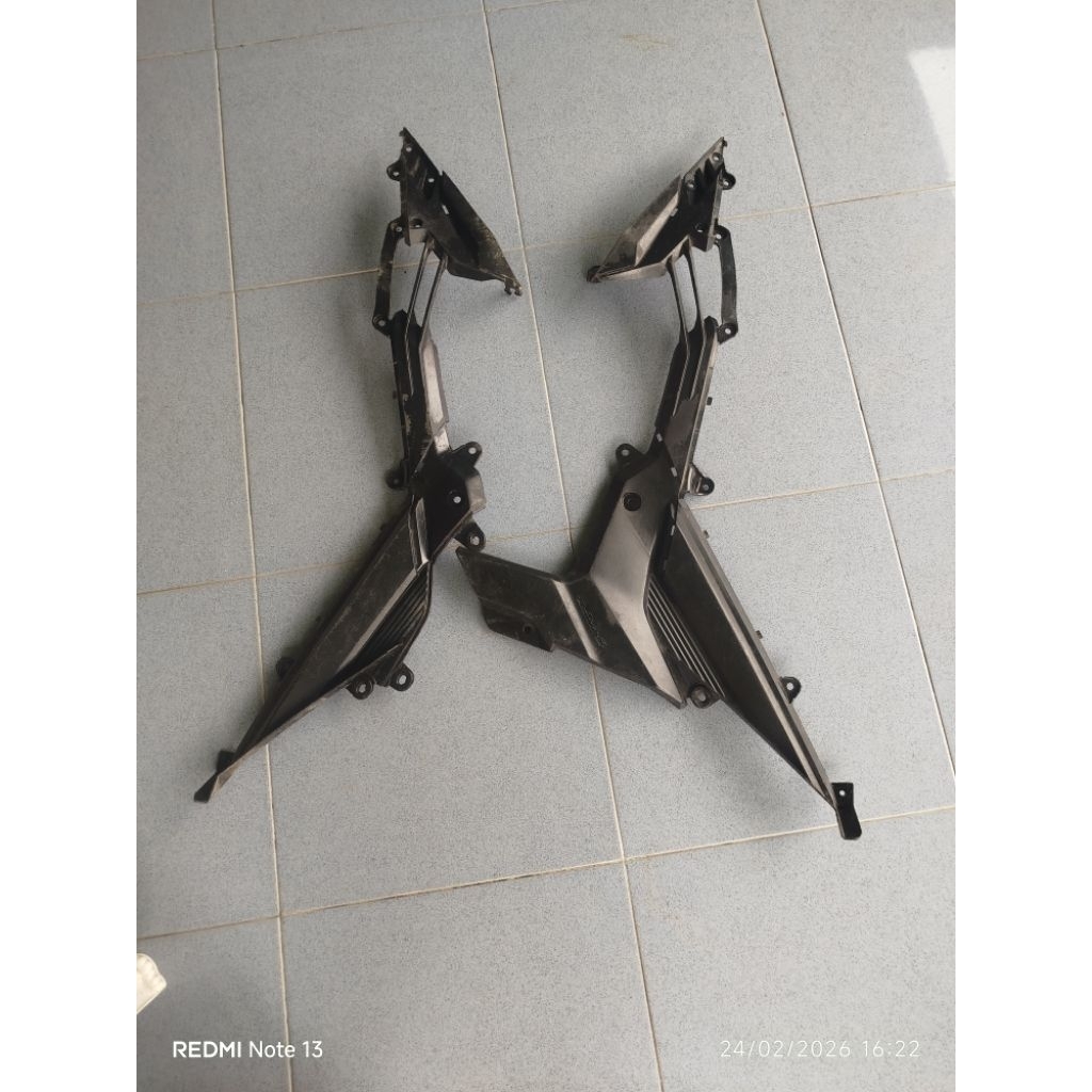 sambungan sayap depan honda sonic 150r original bekas copotan