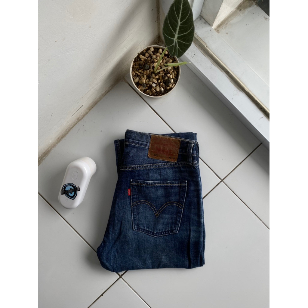 Celana jens Levis 523