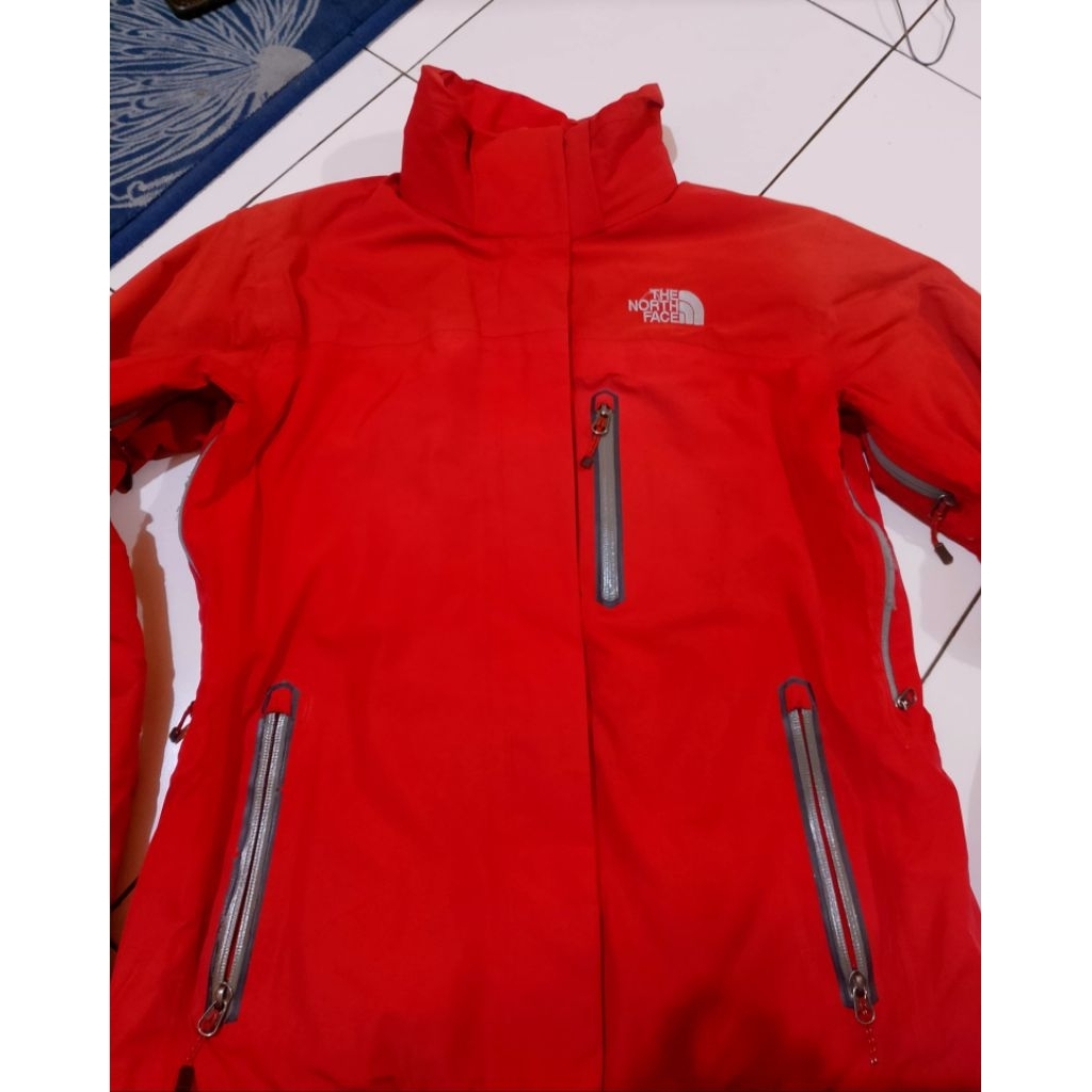 Jaket TNF Summit Series