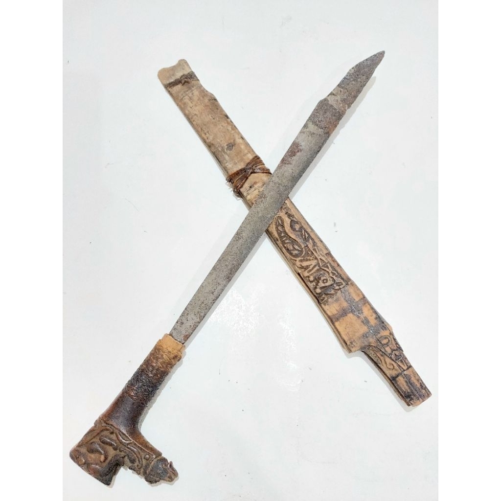 Mandau Tua Hulu Kayu