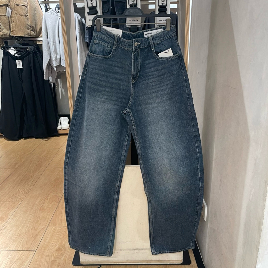 Jeans Barrel BERSHKA Women Jastip (jasa titip)