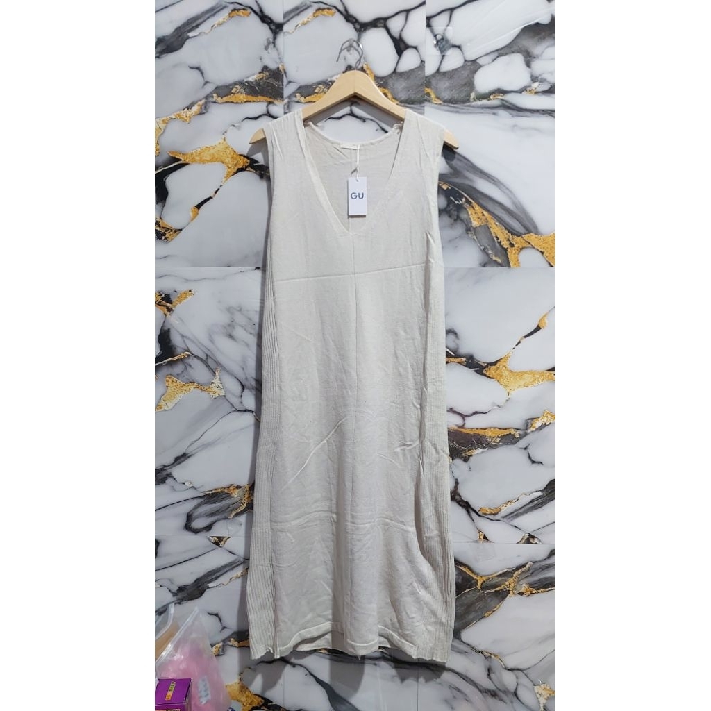 GU UNIQLO DRESS RAJUT KUTUNG BW