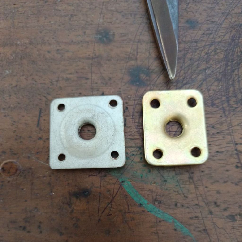 ring kotak drat baut besi kaki sofa spring bed