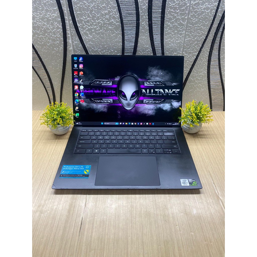 Laptop Dell XPS speak Gaming core i7 Gen 10 VGA GTX 1650 Ram 16 Ssd 512 GB kondisi fungsi normal