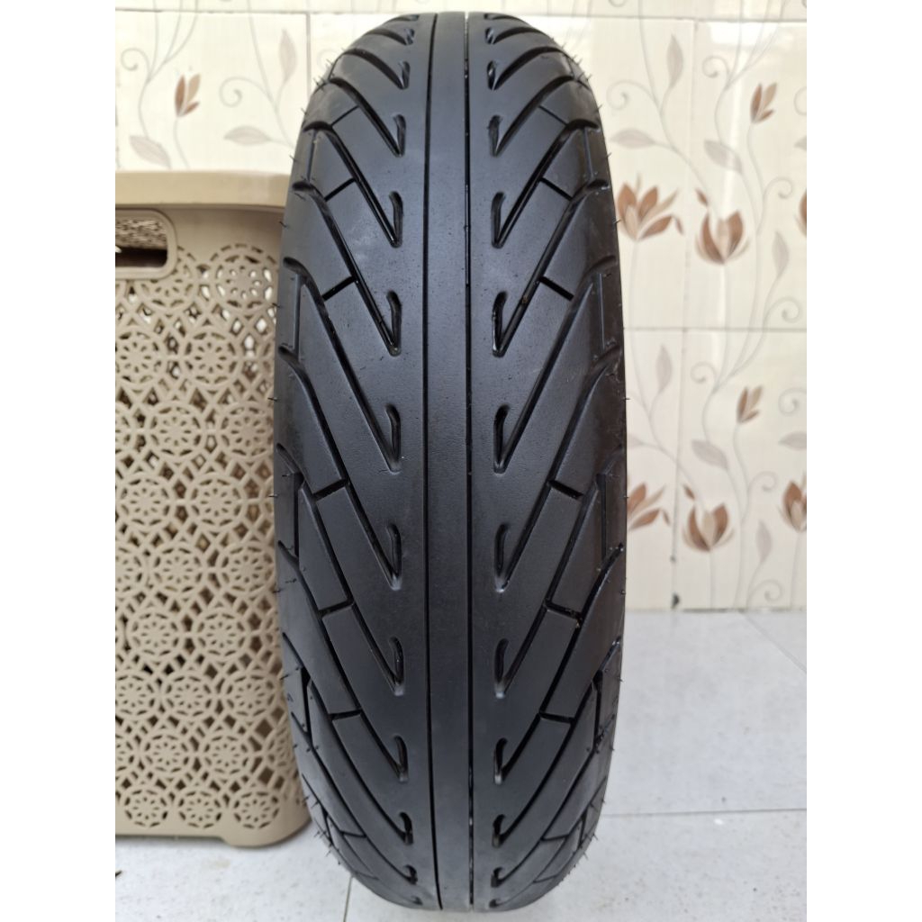 Corsa sport rain uk 130/70 ring 17 . kondisi joss super tebal