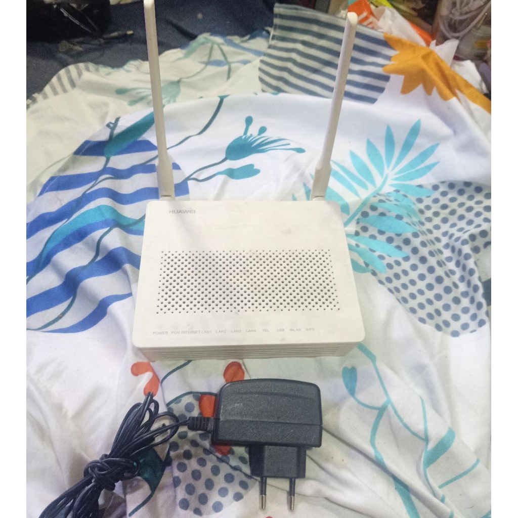 Huawei HG8245H  GPON TERMINAL Port Biru.Second Normal ( Unit+Adaptor )