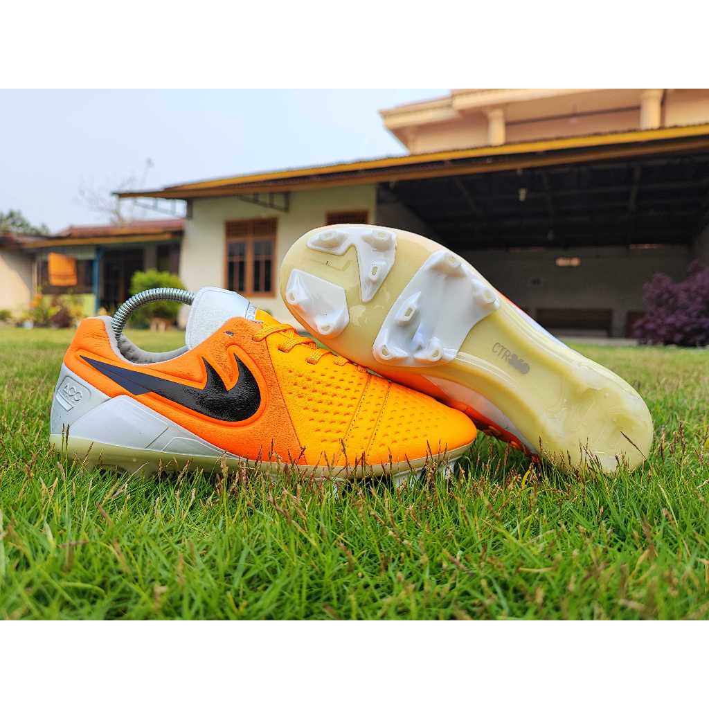 [Best Seller] Sepatu Bola CTR360 Maestri III FG - Orange Black