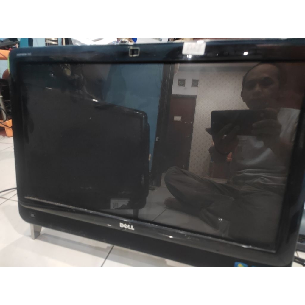 LCD DELL ALL IN ONE AIO 2320 23 INCH CHAT DULUU UNTU .DETAIL KONDISI