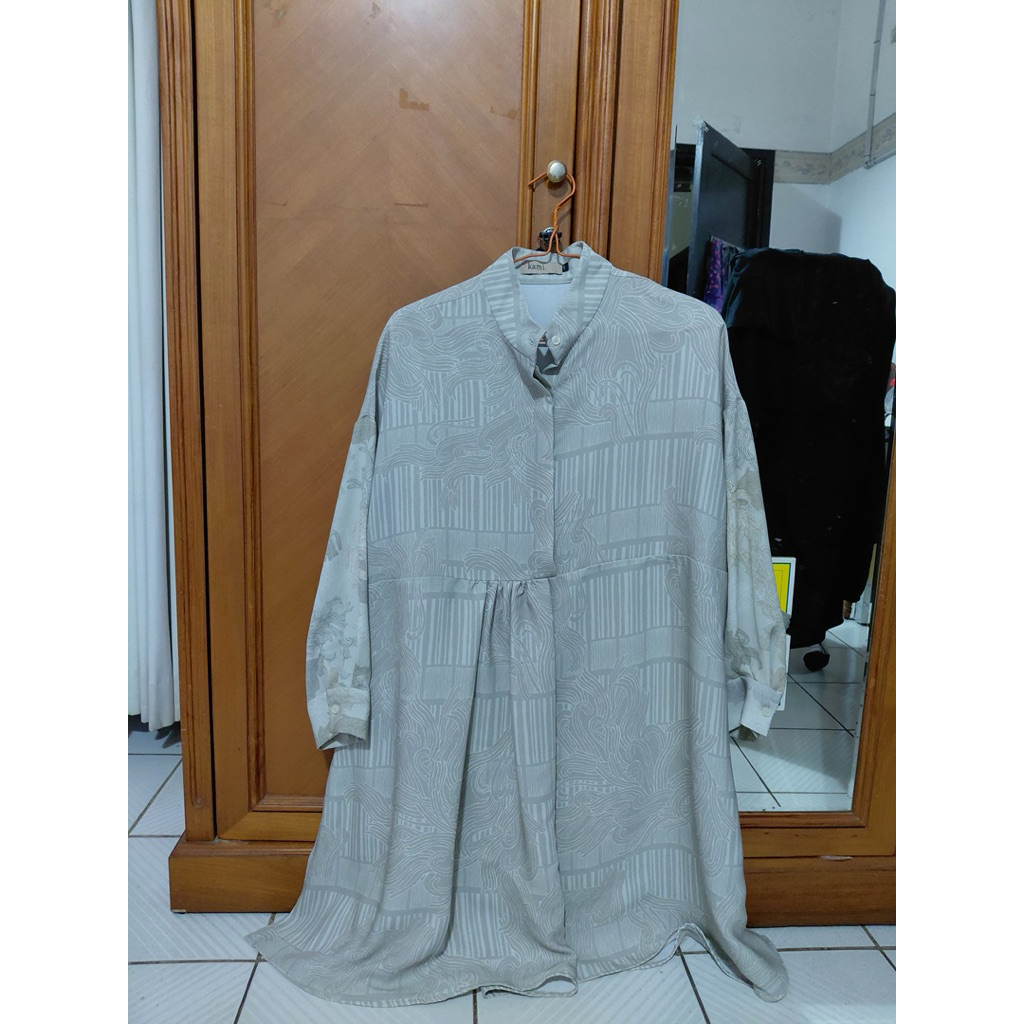 (preloved) KAMI Moira Tunic Fog