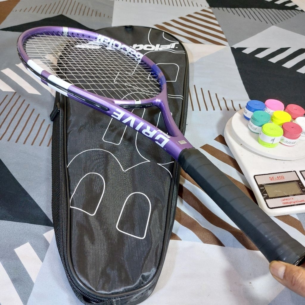 RAKET TENIS BABOLAT PURE DRIVE RED BEKAS  300GRAM UNTUK WANITA