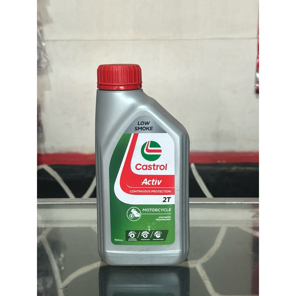 Oli Mesin Motor 2 Tak Castrol Activ 2T 700ml - Perlindungan Ganda, Teknologi Pembersih Aktif, Pembak