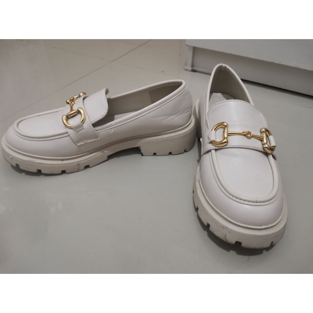 preloved sepatu dockmart loafer Donatello sepatu wanita ukuran 38