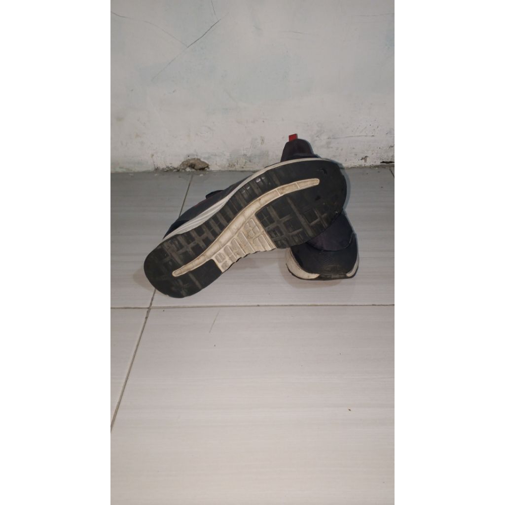 SEPATU SECOND-PRO SPECS GORE TEX SYSTEM BOA SIZE 40.5 I SOLE 255