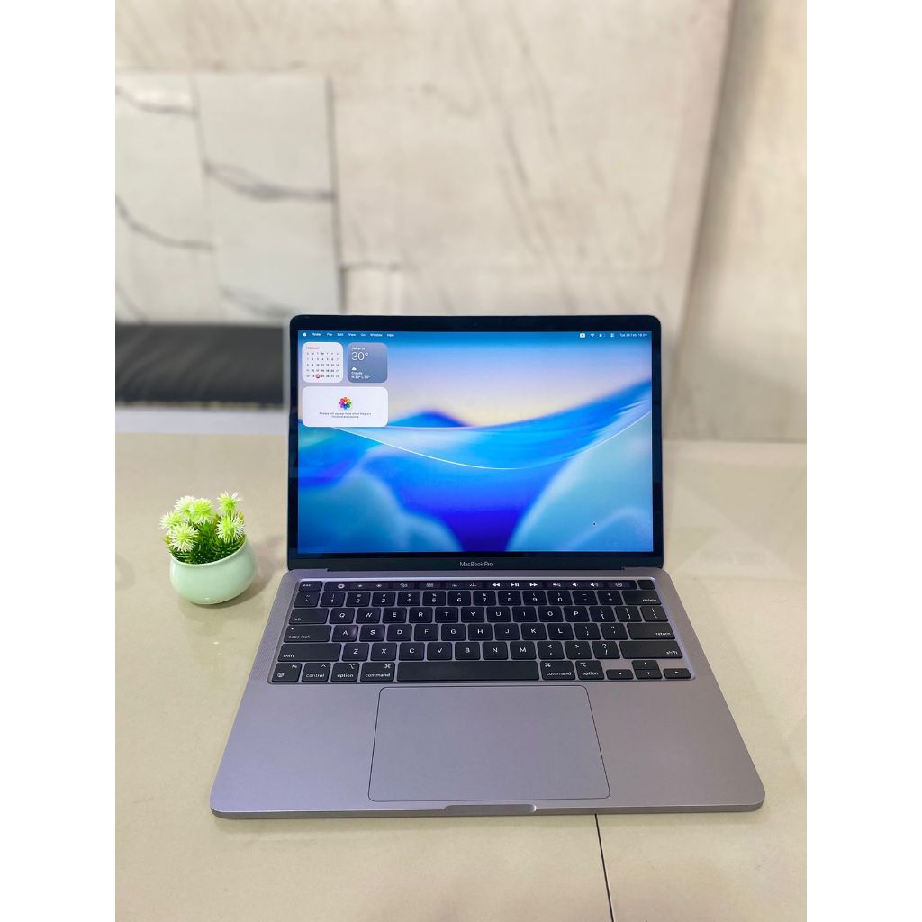 Macbook Pro 2020 M1 RAM 8 GB SSD 256 GB