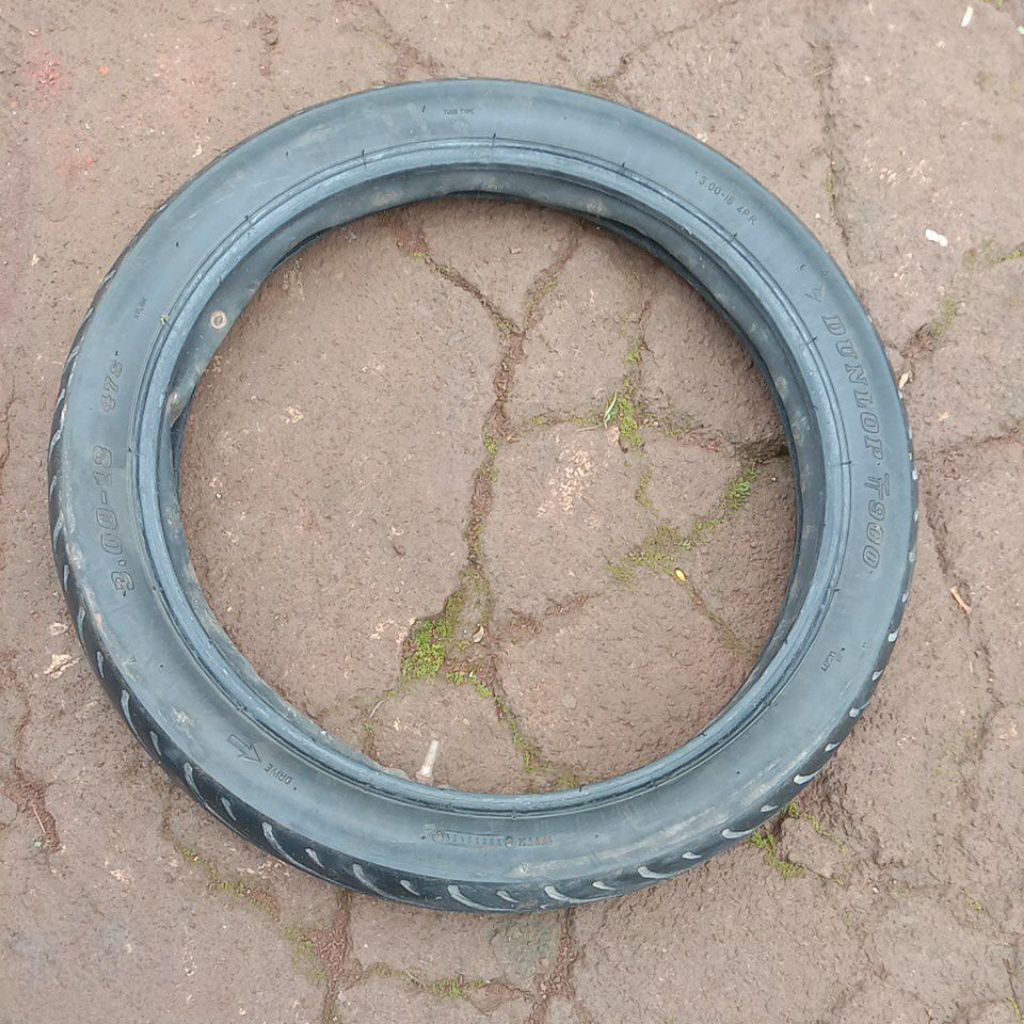 BAN LUAR RING 18 300 DUNLOP BELAKANG