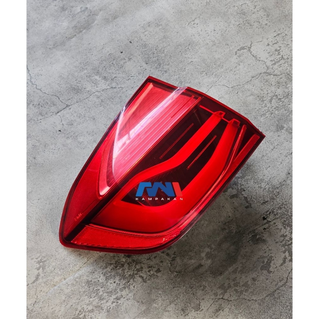 Stop Lamp Lampu Belakang Kiri BMW F30 LCI