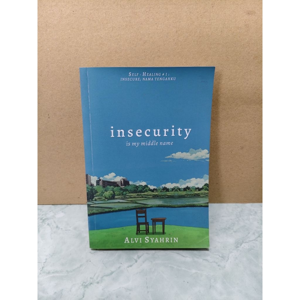 [PRELOVED] Buku Insecurity is my middle name karya Alvi Syahrin (WAJIB BACADESKRIPSI)