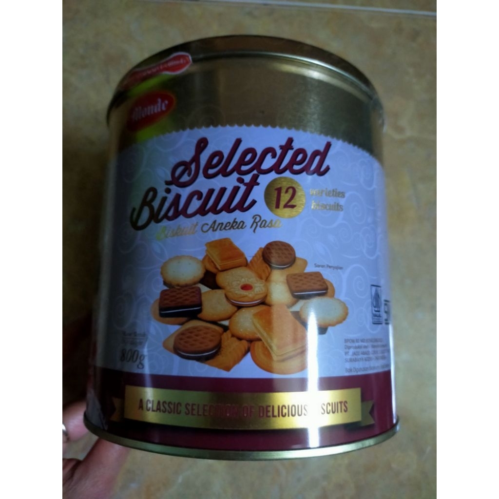 Biskuit kaleng Monde Selected Biscuit 800 gr