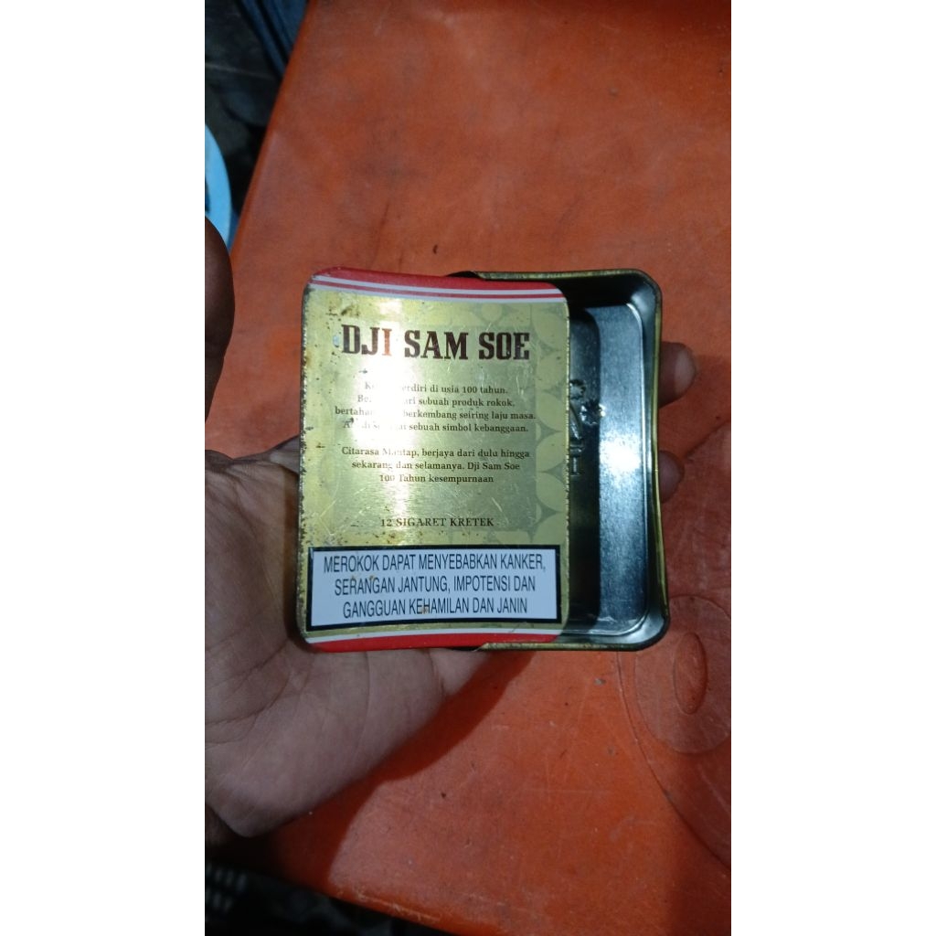 Kotak kaleng hiasan seng iklan 55rb jadul antik vintage lawas kuno display