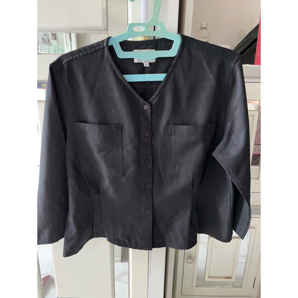 [PRELOVED] ECINOS - Butter Top in Black size L-XL