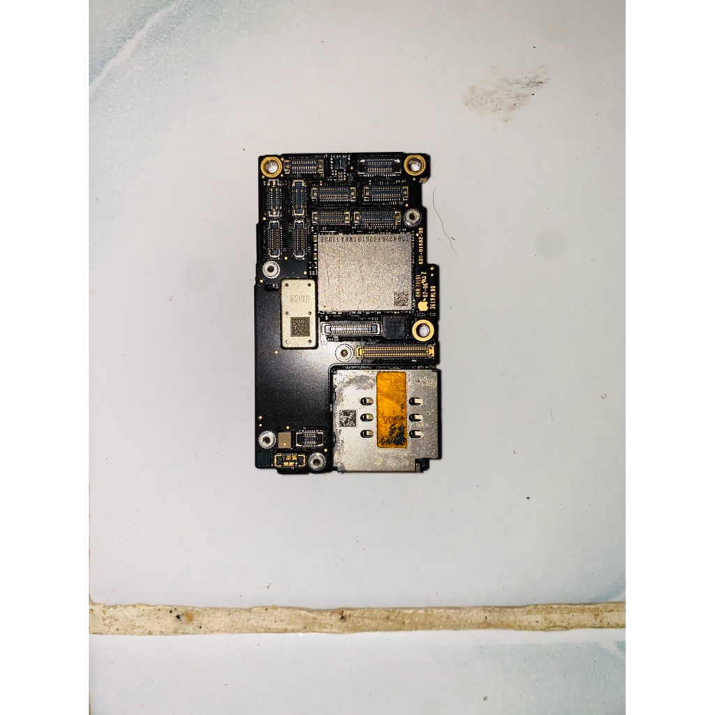 mesin iphone 11 pro max hidup logo gambling