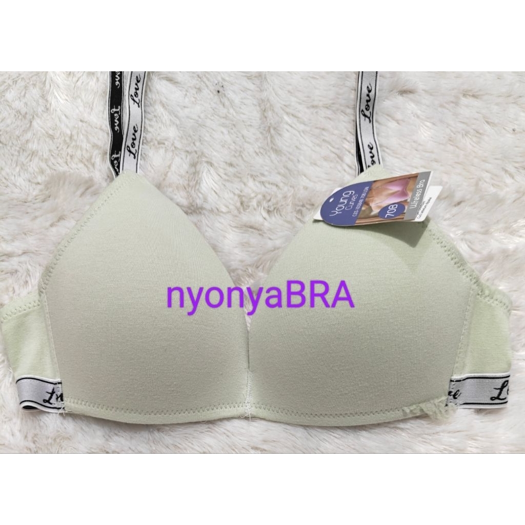Young curves bra tanpa kawat 32B. C03-10384