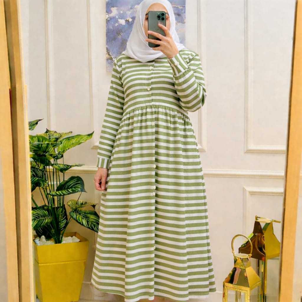 Midi Dress Muslimah Salur Hijau Putih Polyrayon | Gamis Wanita Kekinian Lengan Panjang Kancing Depan