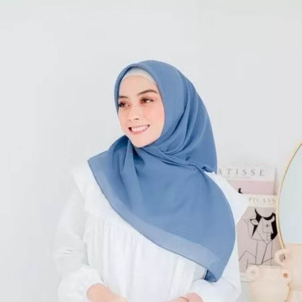 Hijab Segi Empat Bella Square Biru Denim