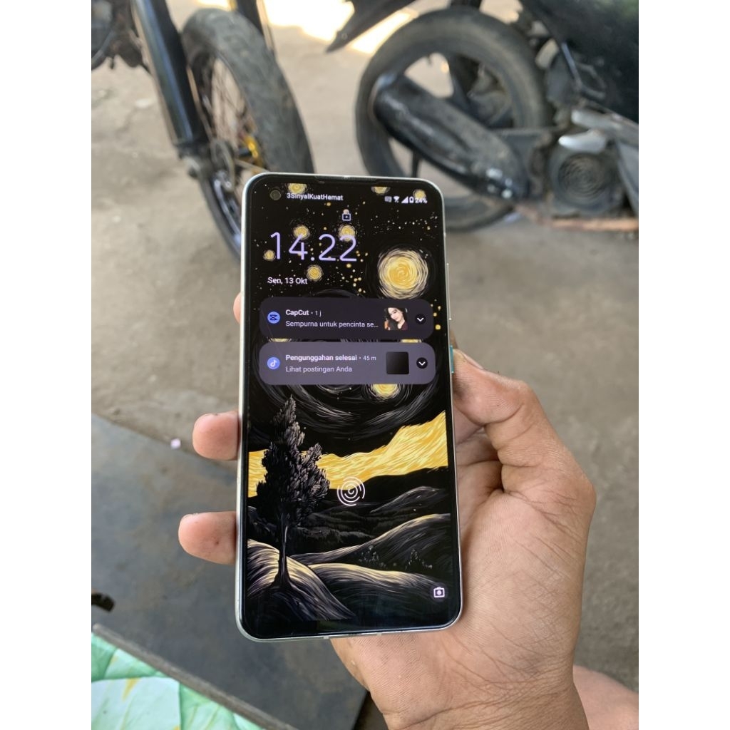 Zenfone8