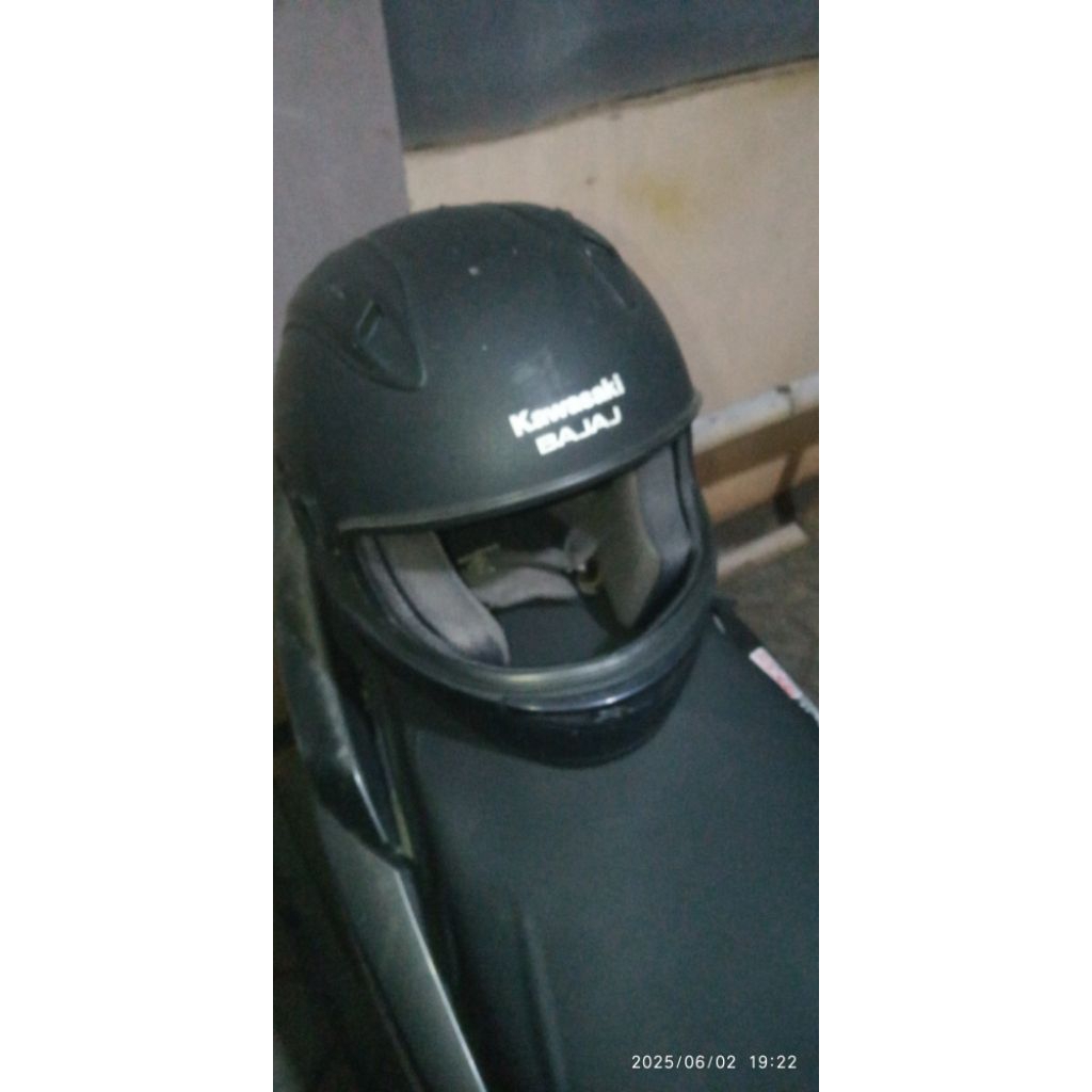 Helm fullface kawasaki bajaj second original