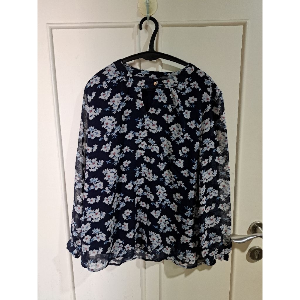 JUAL MURAH ST. YVES Navy Flower Blouse Cantik