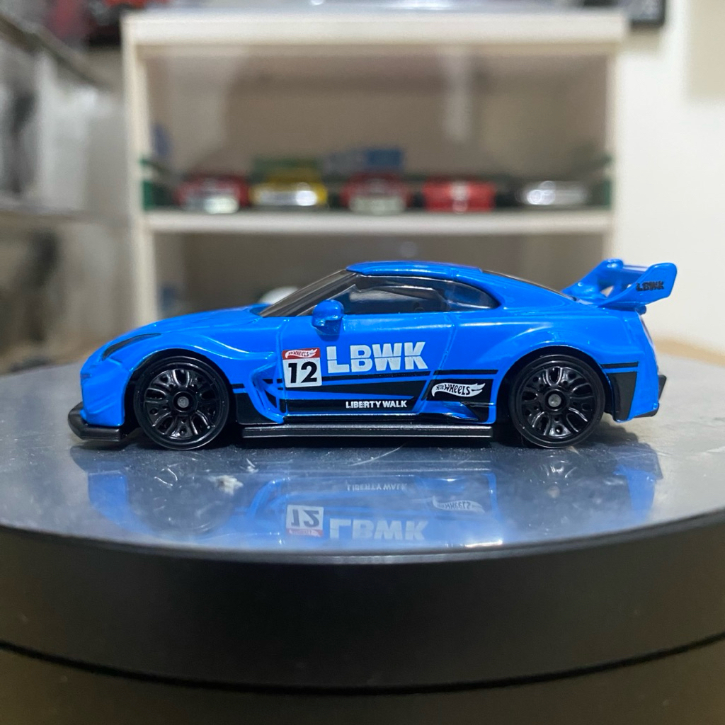Hotwheels LB-Silhouette Works GT Nissan 35GT-RR Ver 2 Biru Loose