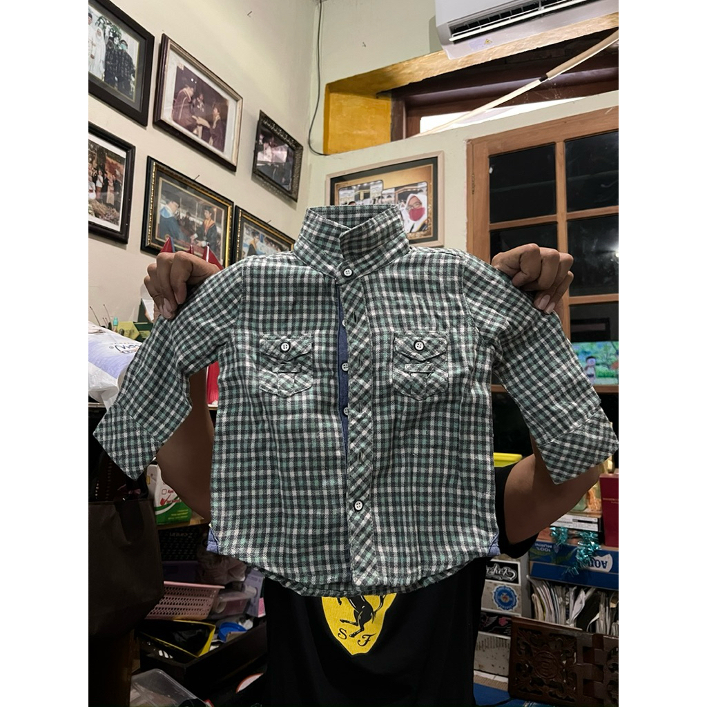 PRELOVED KEMEJA FLANEL LITTLE X EIGHT