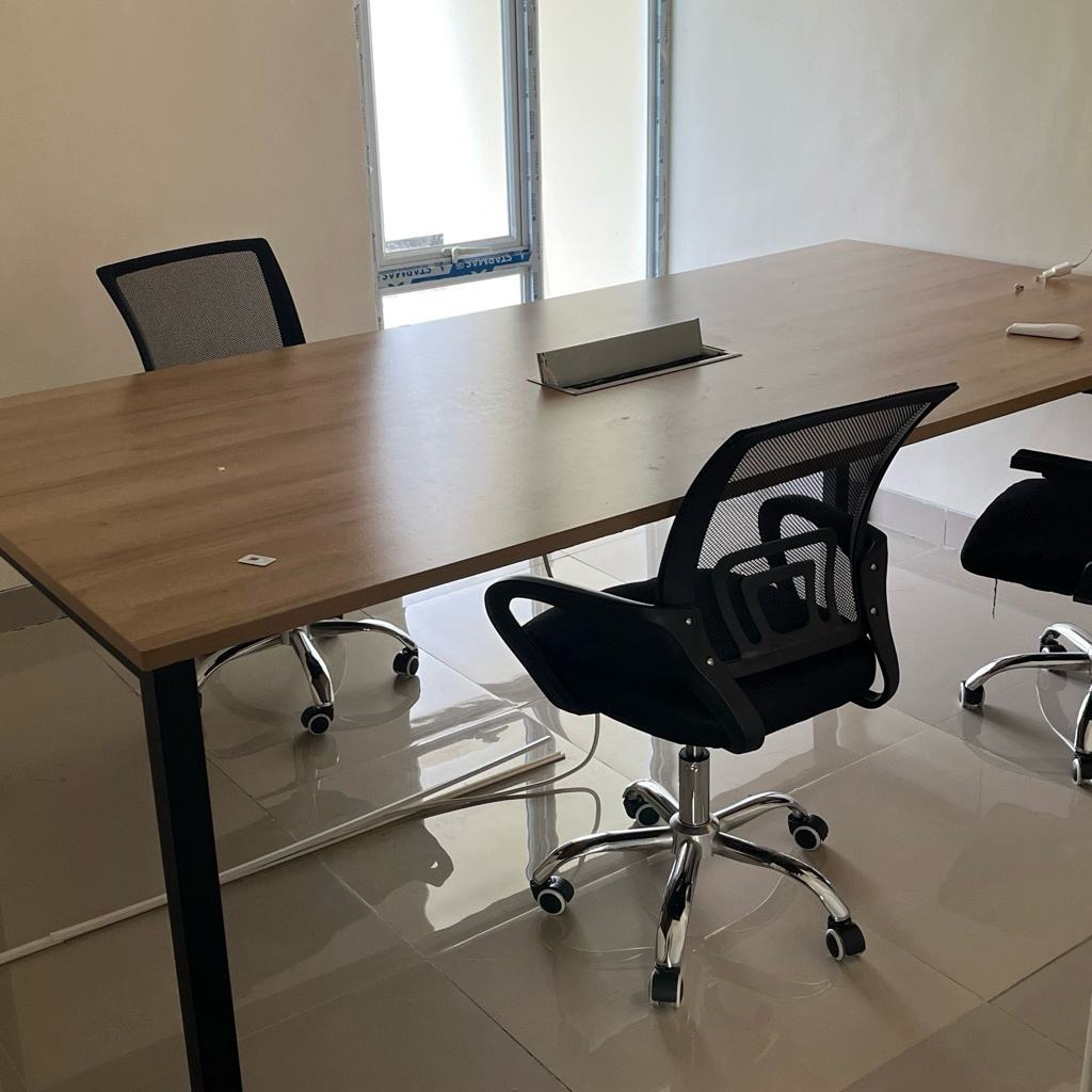 Meja Kantor / Meja Meeting merk informa