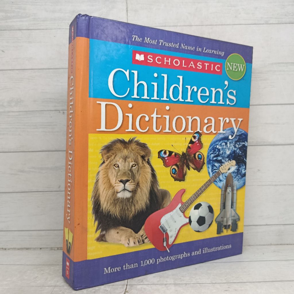 Buku scholastic Childrens Dictionary New Hardcover