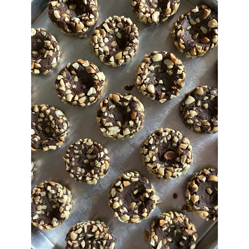Kue Kering Thumbprint Cookies Kacang Coklat Premium