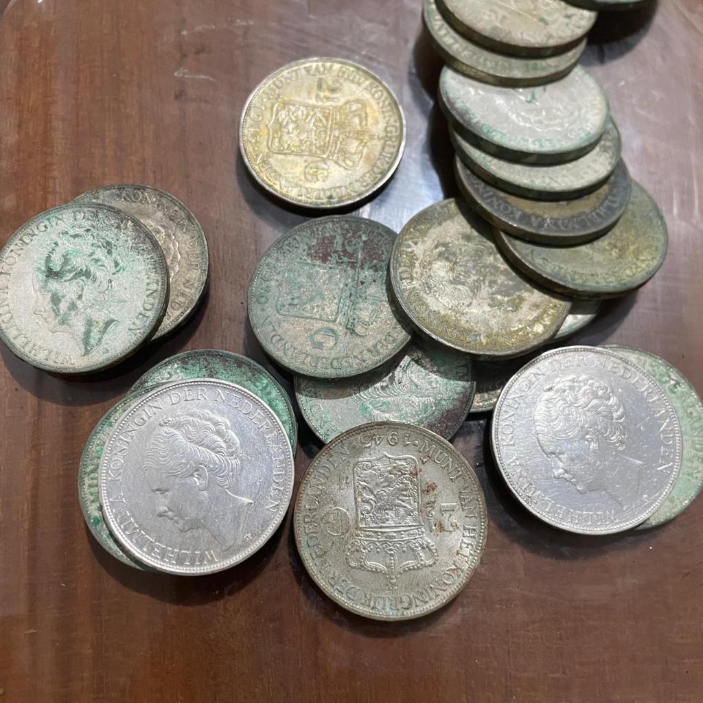 KOIN KUNO ASLI PERAK 2.5 GULDEN//ORIGINAL PERAK 1OO% kadar perak 70%
