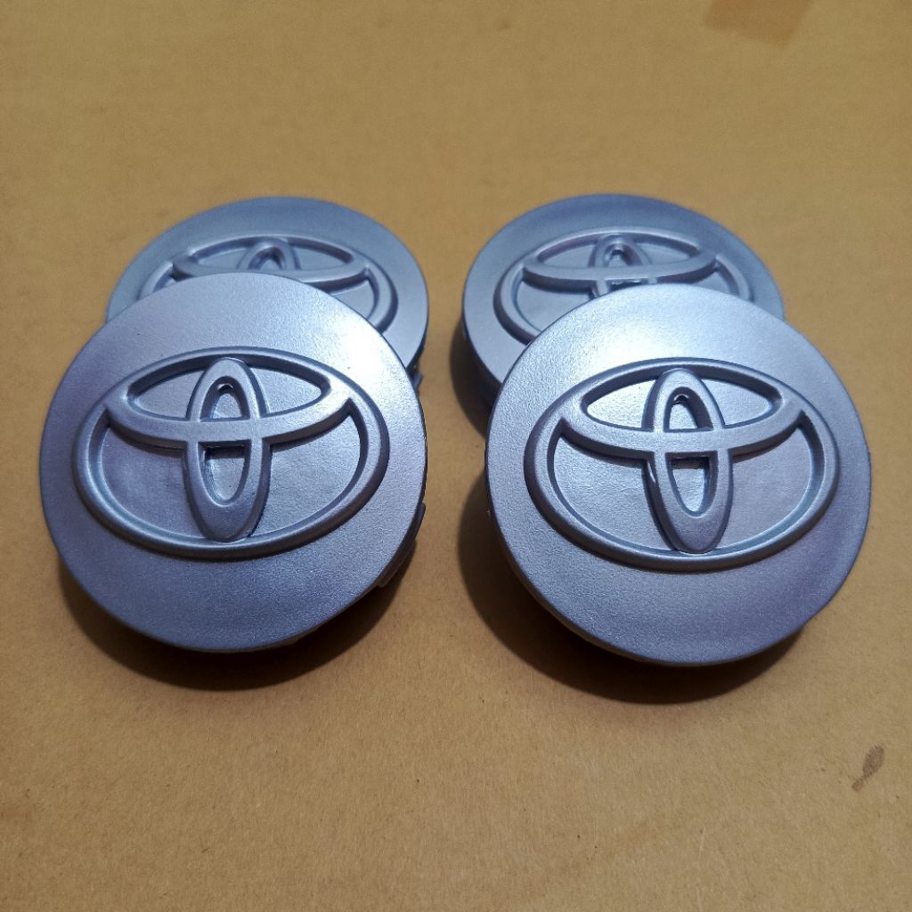 dop roda tutup velg toyota AVANZA 2005-2015 silver