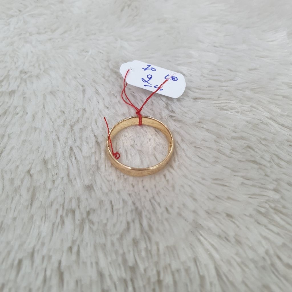 cincin ring ukir kosong emas kadar 70% berat 2gram size : 18