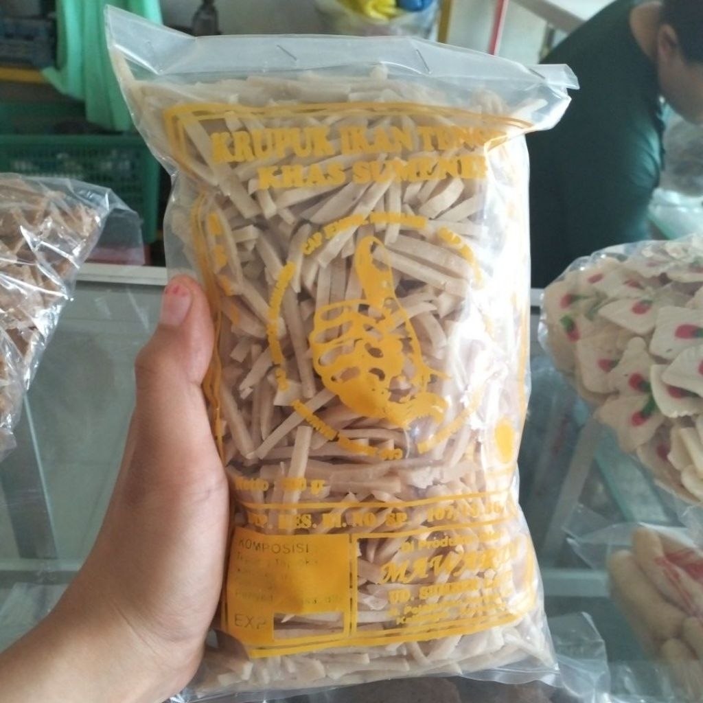 kerupuk ikan tengiri khas Sumenep bentuk stik 500 gram