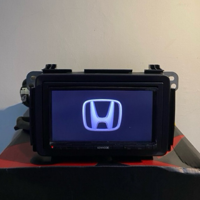 Head unit double din merk KENWOOD seri DDX 7035 BT