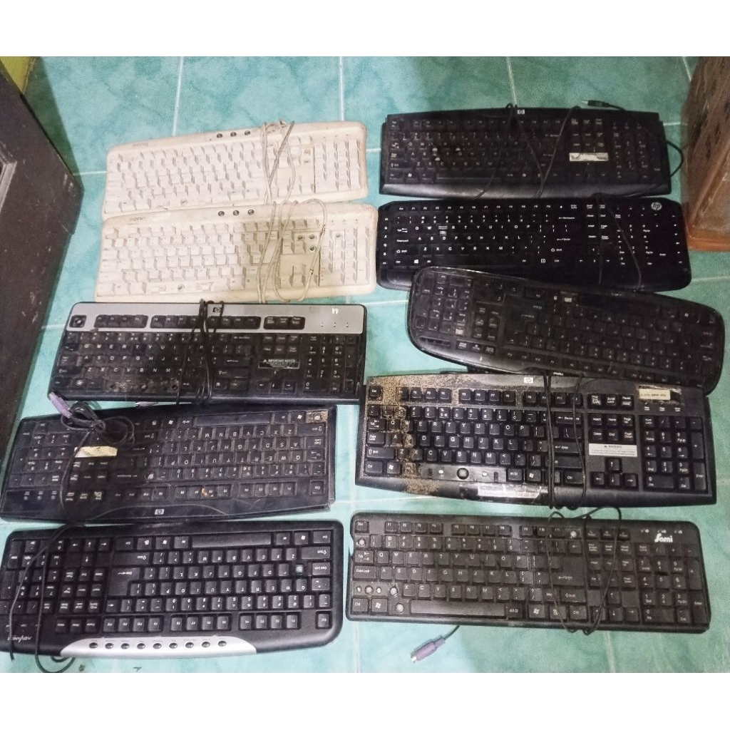 lot 10pcs keyboard komputer jadul, jual gambling tombol tidak lengkap