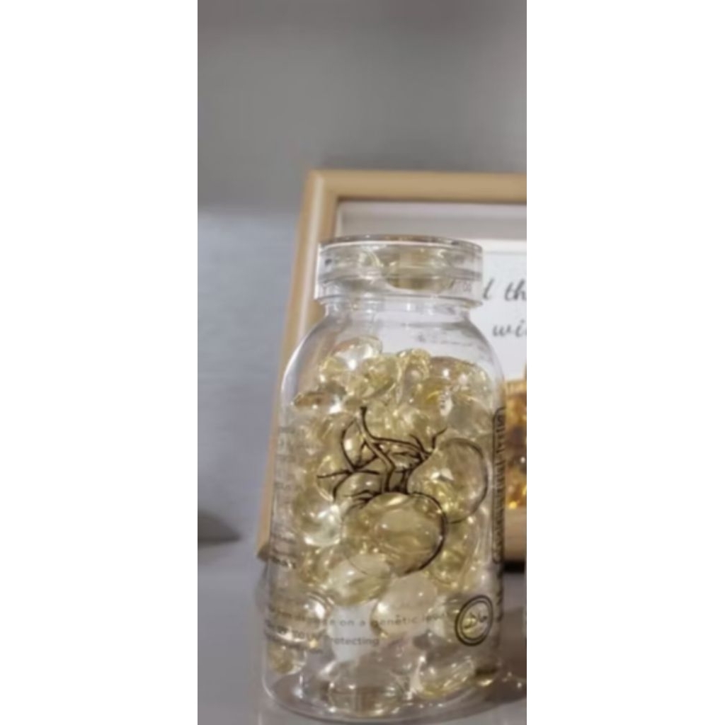 Crystal White Tomato Pale